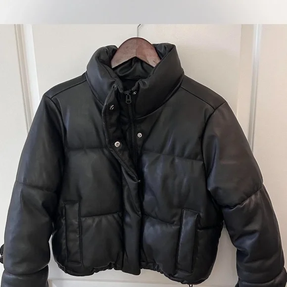 Hollister black faux leather puffer jacket Size M - Picture 1 of 6